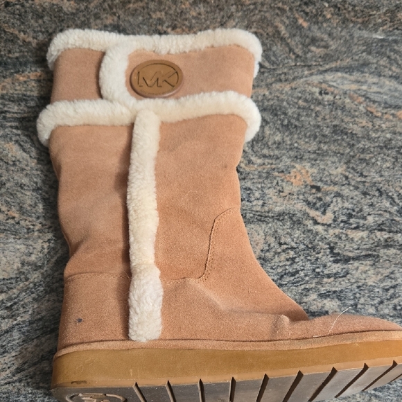 Michael Kors Camel Suede Boots with Shearling Trim Used Size 10 - Picture 4 of 11